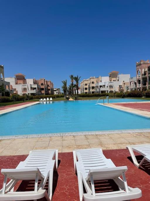 Appartement En Residence + Grande Terrasse Sur Le Toit Saidia Exterior photo
