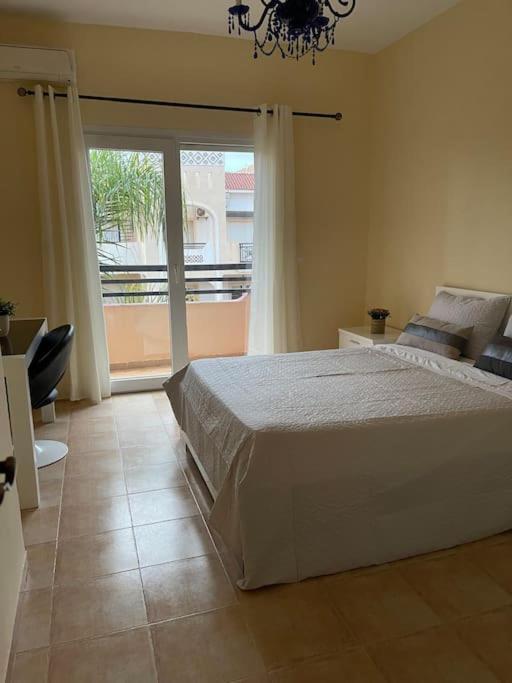 Appartement En Residence + Grande Terrasse Sur Le Toit Saidia Exterior photo