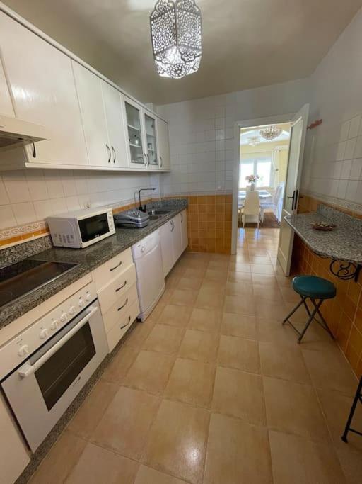 Appartement En Residence + Grande Terrasse Sur Le Toit Saidia Exterior photo