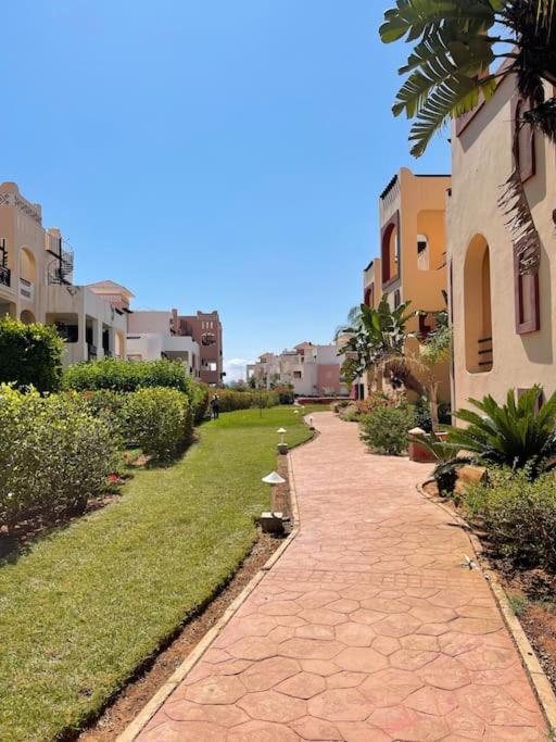 Appartement En Residence + Grande Terrasse Sur Le Toit Saidia Exterior photo